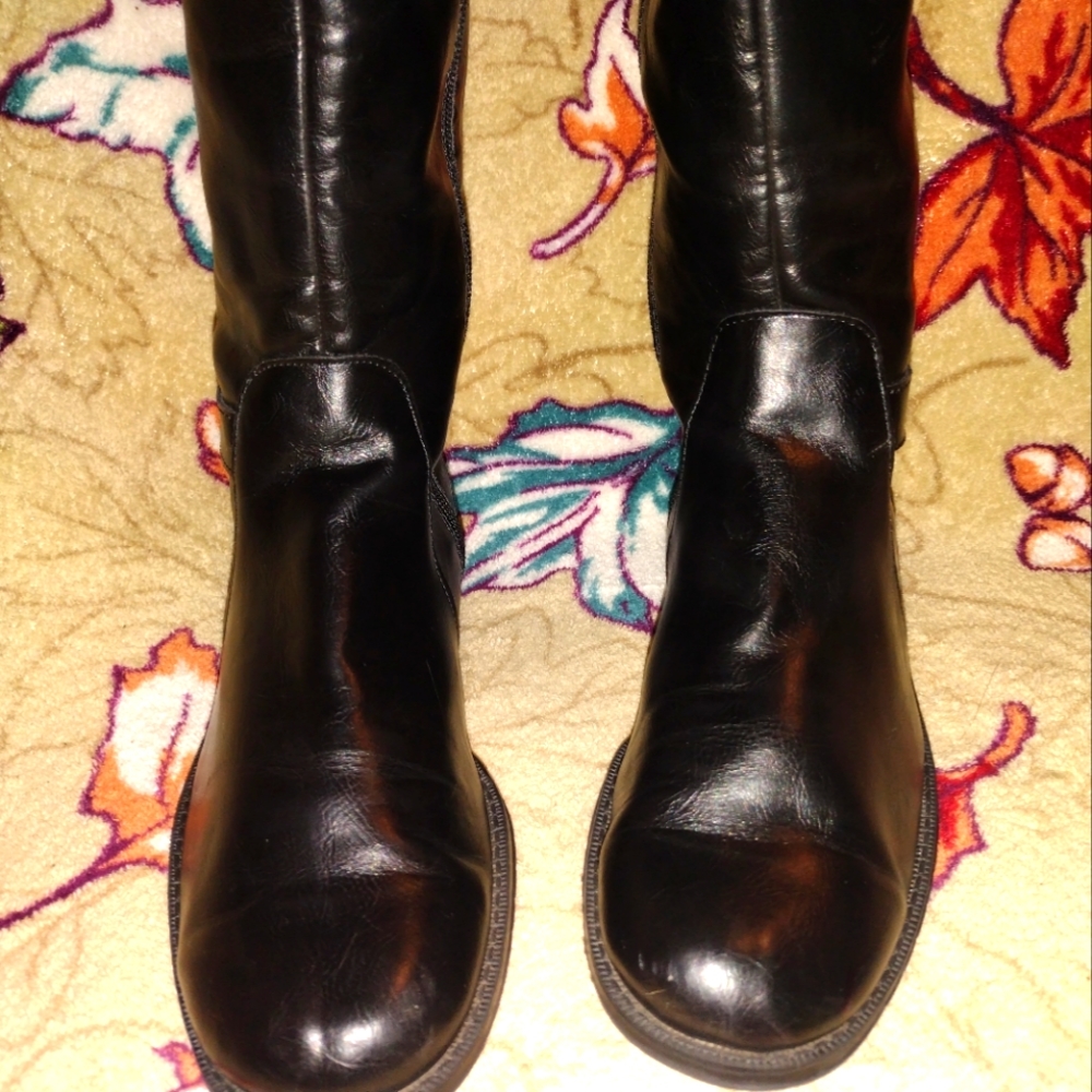 Aerosoles ack with Brown trip boots